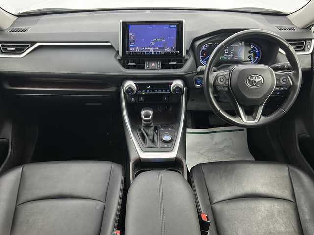 トヨタ ＲＡＶ４ ハイブリッドG 宮城県 2021(令3)年 6.4万km ホワイトパールクリスタルシャイン 禁煙車/トヨタセーフティセンス/・プリクラッシュセーフティ/・レーントレーシングアシスト/・レーダークルーズコントロール/・オートハイビームアシスト/・ブラインドスポットモニター/・リアクロストラフィックアラート/・クリアランスソナー/デジタルインナーミラー/ALPINE9インチナビ/・CD.DVD.SD.BT/フルセグTV/バックカメラ/電動リアゲート/レザーシート/・D席パワーシート/・前席シートヒーター/LEDヘッドライト/フォグランプ/ビルトインETC/ステアリングヒーター/ステアリングスイッチ/横滑り防止装置/純正18インチアルミホイール/純正フロアマット
