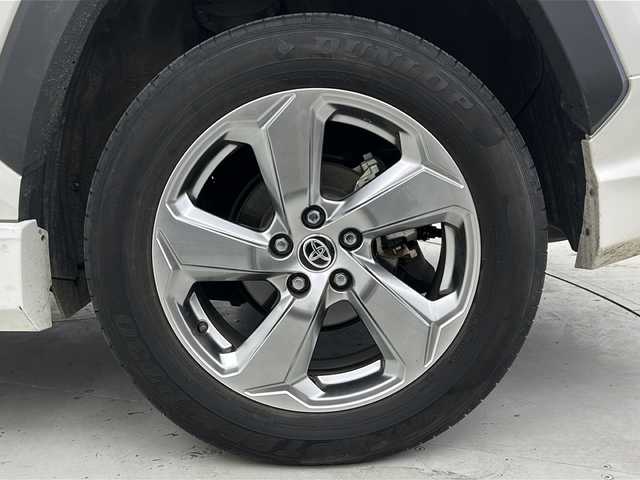 トヨタ ＲＡＶ４ ハイブリッドG 宮城県 2021(令3)年 6.4万km ホワイトパールクリスタルシャイン 禁煙車/トヨタセーフティセンス/・プリクラッシュセーフティ/・レーントレーシングアシスト/・レーダークルーズコントロール/・オートハイビームアシスト/・ブラインドスポットモニター/・リアクロストラフィックアラート/・クリアランスソナー/デジタルインナーミラー/ALPINE9インチナビ/・CD.DVD.SD.BT/フルセグTV/バックカメラ/電動リアゲート/レザーシート/・D席パワーシート/・前席シートヒーター/LEDヘッドライト/フォグランプ/ビルトインETC/ステアリングヒーター/ステアリングスイッチ/横滑り防止装置/純正18インチアルミホイール/純正フロアマット