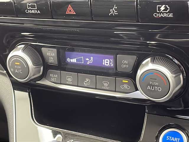 日産 セレナ X 千葉県 2022(令4)年 1.4万km ピュアホワイトパール 純正SDナビ（フルセグ/Bluetooth/CD/DVD/FM/AM）/プロパイロット/衝突軽減ブレーキ/レーンキープアシスト/レーダークルーズコントロール/標識認識機能/フリップダウンモニター/全方位カメラ/ETC/アイドリングストップ/デジタルインナーミラー/両側パワースライドドア/スマートキー/LEDヘッドライト/フォグライト/電動格納ミラー/ブラインドスポットモニター/純正フロアマット/ロールサンシェー/シートバックテーブル