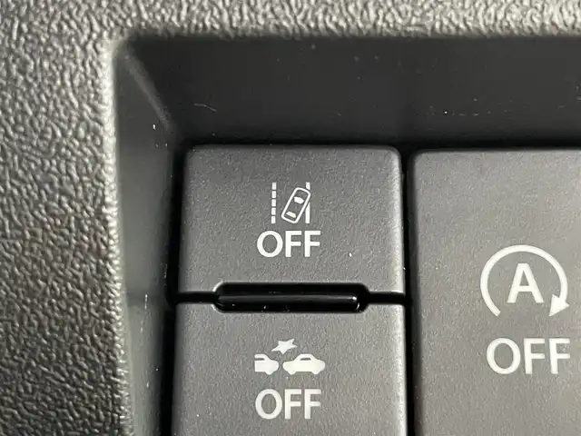 スズキ ジムニー XC 群馬県 2022(令4)年 1.2万km シフォンアイボリーメタリックブラック2トーンルーフ ブラックルーフ/社外マフラー【5ZIGEN】/前後社外バンパー【APIO】/リフトアップ【C.L.LINK】/＝＝＝＝＝/7インチSDナビ/・ipod/フルセグTV/BT/AM/FM/＝＝＝＝＝/前後ＡＰＩＯ製バンパー　社外マフラー　リフトアップ　マッドタイヤ　ブラックルーフ　ＳＤナビ　シートヒーター　クルコン　ＭＴモード付ＡＴ　レーンキープ　ダウンヒルアシスト　ドライブレコーダー　４ＷＤ