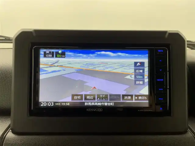 スズキ ジムニー XC 群馬県 2022(令4)年 1.2万km シフォンアイボリーメタリックブラック2トーンルーフ ブラックルーフ/社外マフラー【5ZIGEN】/前後社外バンパー【APIO】/リフトアップ【C.L.LINK】/＝＝＝＝＝/7インチSDナビ/・ipod/フルセグTV/BT/AM/FM/＝＝＝＝＝/前後ＡＰＩＯ製バンパー　社外マフラー　リフトアップ　マッドタイヤ　ブラックルーフ　ＳＤナビ　シートヒーター　クルコン　ＭＴモード付ＡＴ　レーンキープ　ダウンヒルアシスト　ドライブレコーダー　４ＷＤ