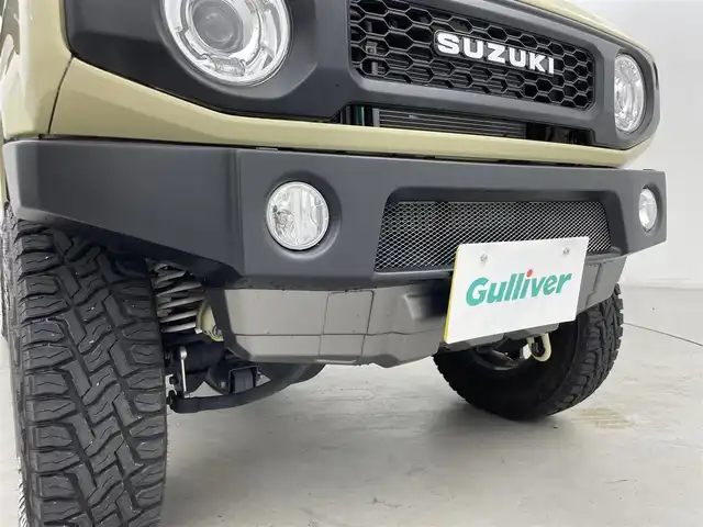 スズキ ジムニー XC 群馬県 2022(令4)年 1.2万km シフォンアイボリーメタリックブラック2トーンルーフ ブラックルーフ/社外マフラー【5ZIGEN】/前後社外バンパー【APIO】/リフトアップ【C.L.LINK】/＝＝＝＝＝/7インチSDナビ/・ipod/フルセグTV/BT/AM/FM/＝＝＝＝＝/前後ＡＰＩＯ製バンパー　社外マフラー　リフトアップ　マッドタイヤ　ブラックルーフ　ＳＤナビ　シートヒーター　クルコン　ＭＴモード付ＡＴ　レーンキープ　ダウンヒルアシスト　ドライブレコーダー　４ＷＤ