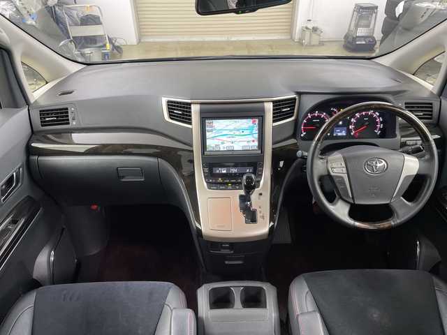 トヨタ ヴェルファイア 2．4Z ゴールデンアイズ 道央・札幌 2012(平24)年 9.9万km ブラック ・４WD　/寒冷地仕様/・純正HDDディーラーOPナビ/・DVD.CD.HDD.Bluetooth/・フルセグ.SD.バックカメラ/・純正フリップダウンモニター/・2列目オットマンシート/・両側パワースライドドア/・パワースライドドア/・HIDライト/オートライト/・ウッドコンビハンドル/・ハーフレザーシート/・スマートキー/・スタッドレスタイヤ積込み