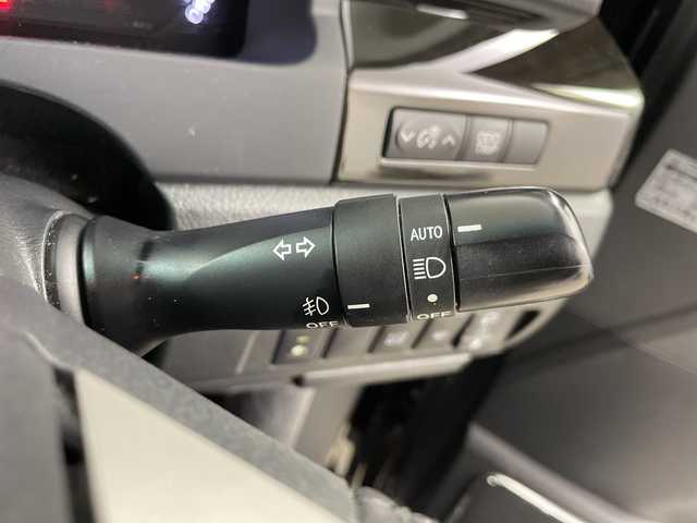 トヨタ ヴェルファイア 2．4Z ゴールデンアイズ 道央・札幌 2012(平24)年 9.9万km ブラック ・４WD　/寒冷地仕様/・純正HDDディーラーOPナビ/・DVD.CD.HDD.Bluetooth/・フルセグ.SD.バックカメラ/・純正フリップダウンモニター/・2列目オットマンシート/・両側パワースライドドア/・パワースライドドア/・HIDライト/オートライト/・ウッドコンビハンドル/・ハーフレザーシート/・スマートキー/・スタッドレスタイヤ積込み