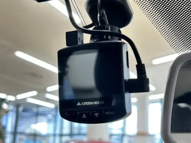 フォルクスワーゲン クロスポロ 道央・札幌 2013(平25)年 6.9万km 赤 ・純正ナビ/フルセグTV/DVD/CD/SD/BT/・バックカメラ/・ドライブレコーダー/・ETC/・横滑り防止/・キーレス/・ルーフレール/・電格ミラー/・冬タイヤ社外15インチAW積込