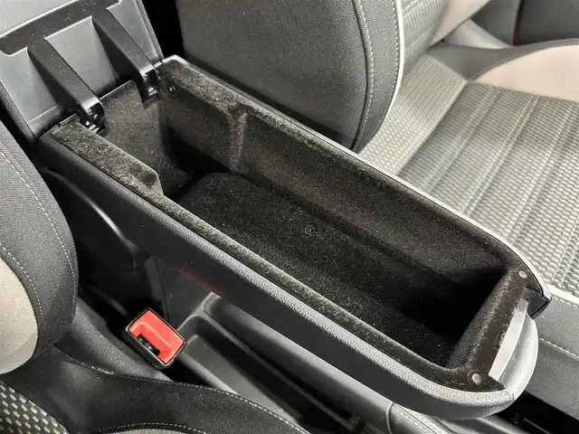 フォルクスワーゲン クロスポロ 道央・札幌 2013(平25)年 6.9万km 赤 ・純正ナビ/フルセグTV/DVD/CD/SD/BT/・バックカメラ/・ドライブレコーダー/・ETC/・横滑り防止/・キーレス/・ルーフレール/・電格ミラー/・冬タイヤ社外15インチAW積込