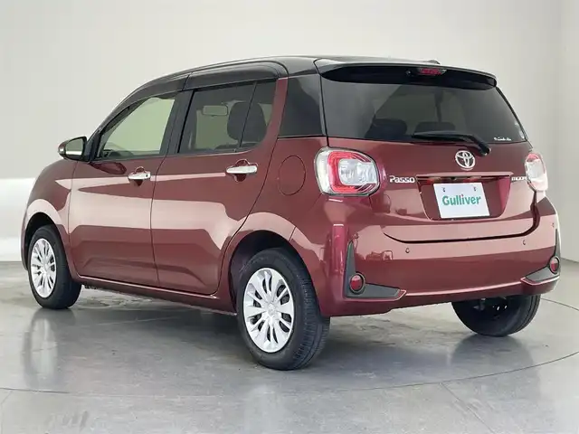 トヨタ パッソ モーダ 愛知県 2018(平30)年 5.5万km ブラックマイカメタリック/ファイアークォーツレッドメタリック 純正ナビ　全方位カメラ　ＳＡIII　禁煙車　ドライブレコーダー　ＥＴＣ　衝突軽減　車線逸脱　オートハイビーム　ＬＥＤオートライト　フォグランプ　ツートンカラー　純正フロアマット　コーナーセンサー　アイスト