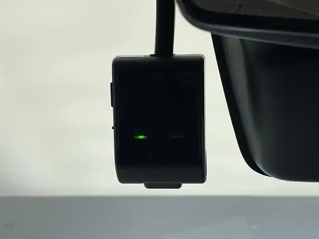 トヨタ パッソ モーダ 愛知県 2018(平30)年 5.5万km ブラックマイカメタリック/ファイアークォーツレッドメタリック 純正ナビ　全方位カメラ　ＳＡIII　禁煙車　ドライブレコーダー　ＥＴＣ　衝突軽減　車線逸脱　オートハイビーム　ＬＥＤオートライト　フォグランプ　ツートンカラー　純正フロアマット　コーナーセンサー　アイスト