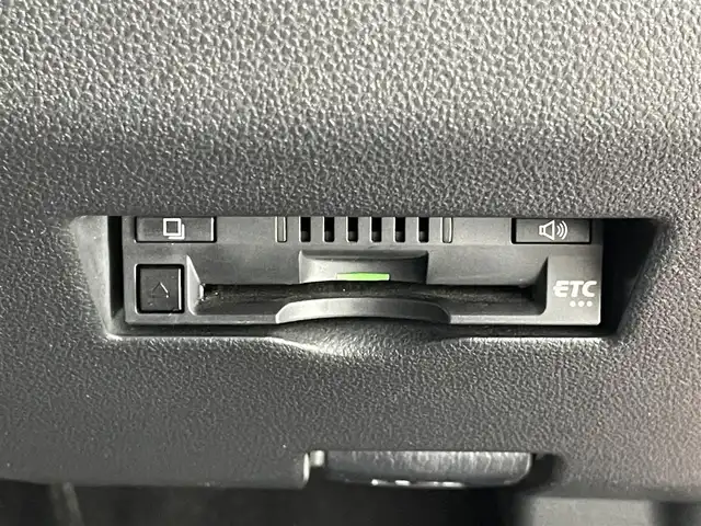 トヨタ パッソ モーダ 愛知県 2018(平30)年 5.5万km ブラックマイカメタリック/ファイアークォーツレッドメタリック 純正ナビ　全方位カメラ　ＳＡIII　禁煙車　ドライブレコーダー　ＥＴＣ　衝突軽減　車線逸脱　オートハイビーム　ＬＥＤオートライト　フォグランプ　ツートンカラー　純正フロアマット　コーナーセンサー　アイスト