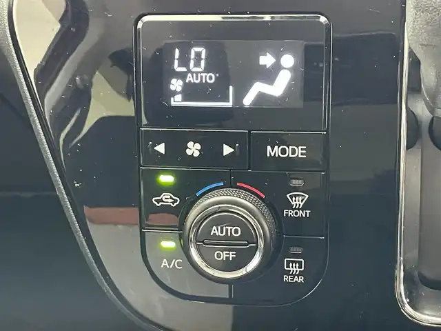 トヨタ パッソ モーダ 愛知県 2018(平30)年 5.5万km ブラックマイカメタリック/ファイアークォーツレッドメタリック 純正ナビ　全方位カメラ　ＳＡIII　禁煙車　ドライブレコーダー　ＥＴＣ　衝突軽減　車線逸脱　オートハイビーム　ＬＥＤオートライト　フォグランプ　ツートンカラー　純正フロアマット　コーナーセンサー　アイスト