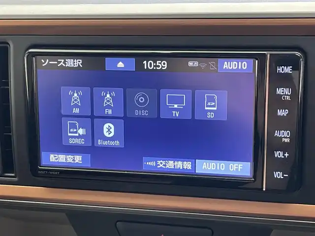 トヨタ パッソ モーダ 愛知県 2018(平30)年 5.5万km ブラックマイカメタリック/ファイアークォーツレッドメタリック 純正ナビ　全方位カメラ　ＳＡIII　禁煙車　ドライブレコーダー　ＥＴＣ　衝突軽減　車線逸脱　オートハイビーム　ＬＥＤオートライト　フォグランプ　ツートンカラー　純正フロアマット　コーナーセンサー　アイスト