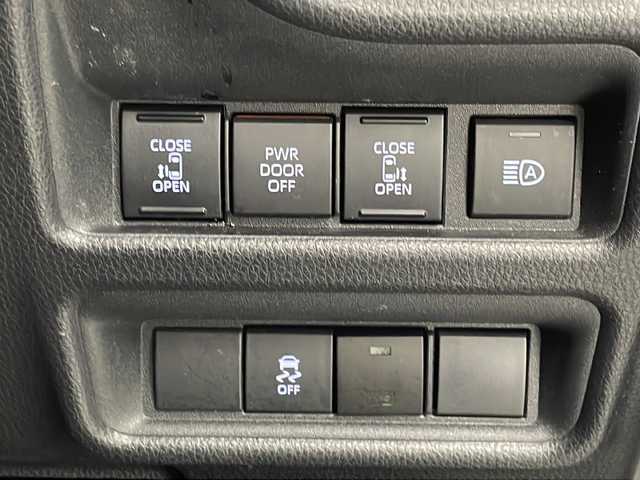 トヨタ シエンタ ハイブリッド Z 沖縄県 2023(令5)年 3.2万km ホワイトパールクリスタルシャイン 純正ディスプレイオーディオ/（ラジオ　ＵＳＢ　Ｂｌｕｅｔｏｏｔｈ　フルセグＴＶ）/全方位カメラ/ＥＴＣ2.0/両側パワースライドドア/トヨタセーフティセンス/プッシュスタート/スマートキー/コーナーセンサー/純正フロアマット/シートヒーター/前後コーナーセンサー