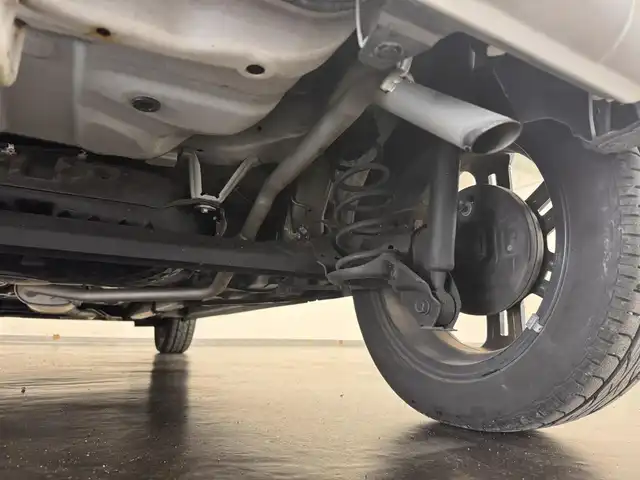 ダイハツ キャスト アクティバ GプライムコレSAⅡ 三重県 2016(平28)年 2.7万km パールホワイトⅢ ガソリン/FF/インパネCVT/純正 8型ナビ NSZN-X67D/（AM/FM/CD/DVD/SD/USB/iPod/HDMI/Bluetooth/TV）/パノラマモニター/ドライブレコーダー 前方/安全装備/・衝突回避支援ブレーキ機能（対車両・対歩行者）/・衝突警報機能（対車両・対歩行者）/・車線逸脱警告機能/・誤発進抑制制御機能（前・後方）/・ABS（EBD：電子制動力配分機能付）/など/装備/・シートヒーター（D/N）/・オートエアコン/・オートライトシステム/・LEDヘッドライト/・フロントフォグライト（LED）/・ステアリングスイッチ/・電動格納ドアミラー/・純正15inAW/・プッシュスタート/・スマートキーシステム/・保/取/・スマートキーx1/など