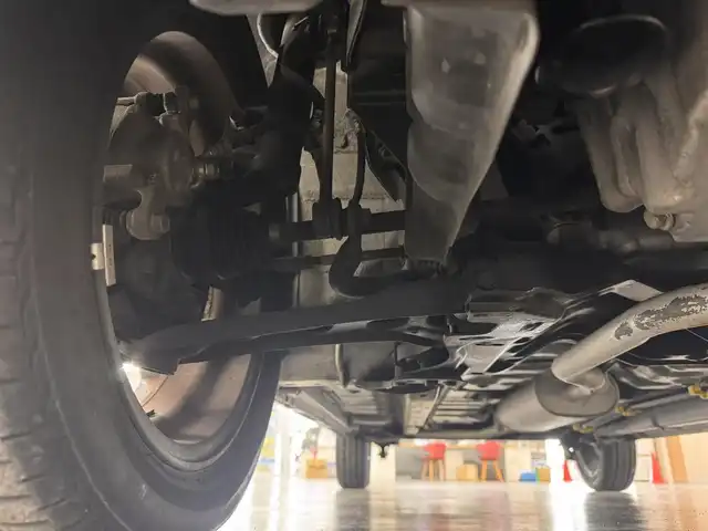 ダイハツ キャスト アクティバ GプライムコレSAⅡ 三重県 2016(平28)年 2.7万km パールホワイトⅢ ガソリン/FF/インパネCVT/純正 8型ナビ NSZN-X67D/（AM/FM/CD/DVD/SD/USB/iPod/HDMI/Bluetooth/TV）/パノラマモニター/ドライブレコーダー 前方/安全装備/・衝突回避支援ブレーキ機能（対車両・対歩行者）/・衝突警報機能（対車両・対歩行者）/・車線逸脱警告機能/・誤発進抑制制御機能（前・後方）/・ABS（EBD：電子制動力配分機能付）/など/装備/・シートヒーター（D/N）/・オートエアコン/・オートライトシステム/・LEDヘッドライト/・フロントフォグライト（LED）/・ステアリングスイッチ/・電動格納ドアミラー/・純正15inAW/・プッシュスタート/・スマートキーシステム/・保/取/・スマートキーx1/など