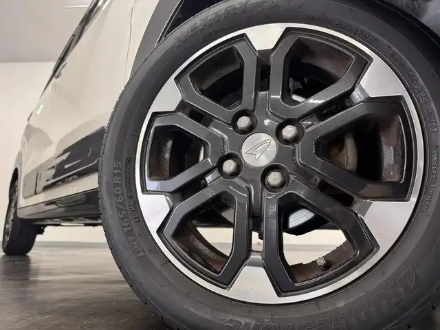 ダイハツ キャスト アクティバ GプライムコレSAⅡ 三重県 2016(平28)年 2.7万km パールホワイトⅢ ガソリン/FF/インパネCVT/純正 8型ナビ NSZN-X67D/（AM/FM/CD/DVD/SD/USB/iPod/HDMI/Bluetooth/TV）/パノラマモニター/ドライブレコーダー 前方/安全装備/・衝突回避支援ブレーキ機能（対車両・対歩行者）/・衝突警報機能（対車両・対歩行者）/・車線逸脱警告機能/・誤発進抑制制御機能（前・後方）/・ABS（EBD：電子制動力配分機能付）/など/装備/・シートヒーター（D/N）/・オートエアコン/・オートライトシステム/・LEDヘッドライト/・フロントフォグライト（LED）/・ステアリングスイッチ/・電動格納ドアミラー/・純正15inAW/・プッシュスタート/・スマートキーシステム/・保/取/・スマートキーx1/など