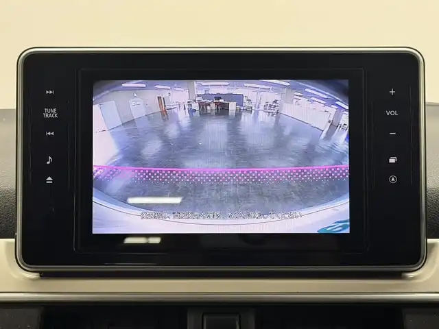 ダイハツ キャスト アクティバ GプライムコレSAⅡ 三重県 2016(平28)年 2.7万km パールホワイトⅢ ガソリン/FF/インパネCVT/純正 8型ナビ NSZN-X67D/（AM/FM/CD/DVD/SD/USB/iPod/HDMI/Bluetooth/TV）/パノラマモニター/ドライブレコーダー 前方/安全装備/・衝突回避支援ブレーキ機能（対車両・対歩行者）/・衝突警報機能（対車両・対歩行者）/・車線逸脱警告機能/・誤発進抑制制御機能（前・後方）/・ABS（EBD：電子制動力配分機能付）/など/装備/・シートヒーター（D/N）/・オートエアコン/・オートライトシステム/・LEDヘッドライト/・フロントフォグライト（LED）/・ステアリングスイッチ/・電動格納ドアミラー/・純正15inAW/・プッシュスタート/・スマートキーシステム/・保/取/・スマートキーx1/など