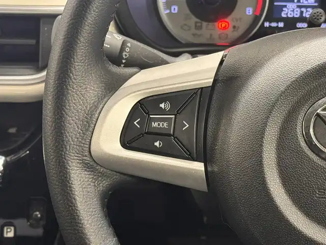 ダイハツ キャスト アクティバ GプライムコレSAⅡ 三重県 2016(平28)年 2.7万km パールホワイトⅢ ガソリン/FF/インパネCVT/純正 8型ナビ NSZN-X67D/（AM/FM/CD/DVD/SD/USB/iPod/HDMI/Bluetooth/TV）/パノラマモニター/ドライブレコーダー 前方/安全装備/・衝突回避支援ブレーキ機能（対車両・対歩行者）/・衝突警報機能（対車両・対歩行者）/・車線逸脱警告機能/・誤発進抑制制御機能（前・後方）/・ABS（EBD：電子制動力配分機能付）/など/装備/・シートヒーター（D/N）/・オートエアコン/・オートライトシステム/・LEDヘッドライト/・フロントフォグライト（LED）/・ステアリングスイッチ/・電動格納ドアミラー/・純正15inAW/・プッシュスタート/・スマートキーシステム/・保/取/・スマートキーx1/など