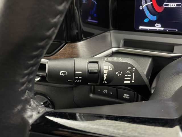 日産 オーラ G 栃木県 2022(令4)年 3.4万km ダークメタルグレー 純正ナビ/（BT/フルセグ/AppleCarPlay/Android Auto)/BOSEサウンド/全周囲カメラ/衝突軽減システム/レーダークルーズコントロール/車線逸脱抑制機能/後退時車両検知/パーキングサポートセンサー/横滑り防止/標識認識機能/電動格納ミラー/ワイヤレス充電/ETC2.0/ドライブレコーダー/純正アルミホイール/純正フロアマット/プッシュスタート/スマートキー