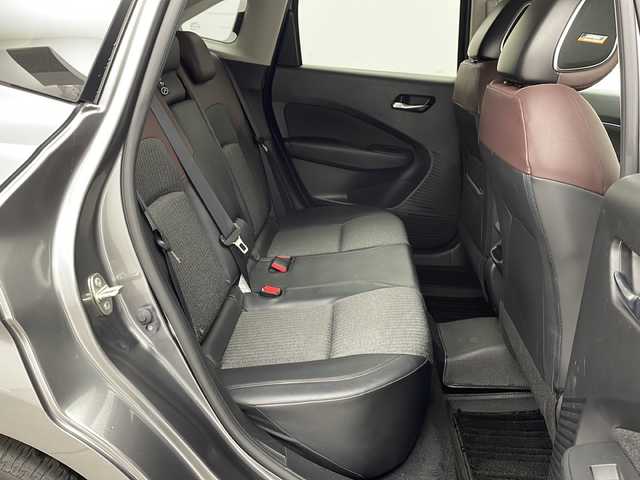 日産 オーラ G 栃木県 2022(令4)年 3.4万km ダークメタルグレー 純正ナビ/（BT/フルセグ/AppleCarPlay/Android Auto)/BOSEサウンド/全周囲カメラ/衝突軽減システム/レーダークルーズコントロール/車線逸脱抑制機能/後退時車両検知/パーキングサポートセンサー/横滑り防止/標識認識機能/電動格納ミラー/ワイヤレス充電/ETC2.0/ドライブレコーダー/純正アルミホイール/純正フロアマット/プッシュスタート/スマートキー