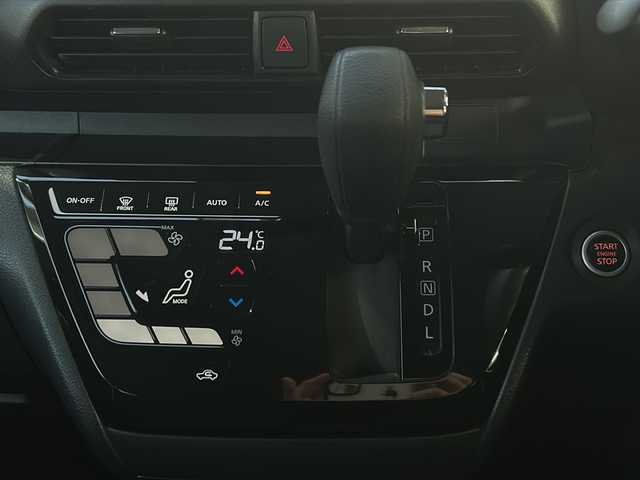 日産 ルークス ハイウェイスター X 神奈川県 2020(令2)年 1.3万km パールⅡ ワンオーナー/社外SDナビ/　Bluetooth/CD/DVD/USB/フルセグTV/アラウンドビューモニター/バックカメラ/エマージェンシーブレーキ/車線逸脱警報/横滑り防止装置/クリアランスソナー/片側パワースライドドア/純正14インチAW/LEDヘッドライト/オートライト/オートマチックハイビーム/保証書