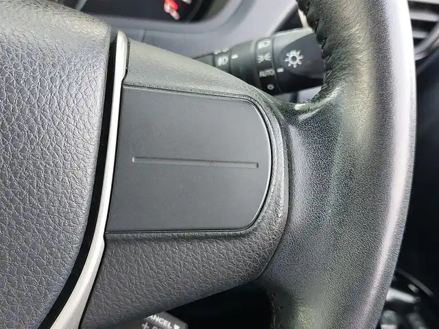 トヨタ ノア Si ダブルバイビー 東京都 2018(平30)年 6.3万km ホワイトパールクリスタルシャイン 社外ＳＤナビ（MAX678W)/（CD/DVD/BT/フルセグTV/USB）/両側パワースライドドア/バックカメラ/ハーフレザーシート/Toyota Safety Sense/・プリクラッシュセーフティ/・レーンディパーチャーアラート/・先行車発進告知/・オートマチックハイビーム/LEDヘッドライト/オートライト/後席サンシェード/ＥＴＣ/スマートキー×2/社外アルミ付冬タイヤ有