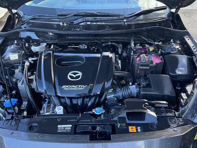 マツダ デミオ 13S 福島県 2017(平29)年 6.2万km チタニウムフラッシュマイカ 4WD 純正ナビ Bluetooth バックカメラ 衝突軽減ブレーキ シートヒーター 横滑り防止装置 LEDヘッドライト アイドリングストップ ドアバイザー フロアマット スマートキー