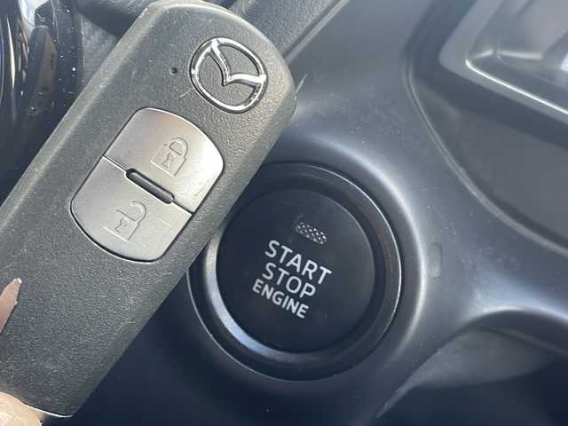 マツダ デミオ 13S 福島県 2017(平29)年 6.2万km チタニウムフラッシュマイカ 4WD 純正ナビ Bluetooth バックカメラ 衝突軽減ブレーキ シートヒーター 横滑り防止装置 LEDヘッドライト アイドリングストップ ドアバイザー フロアマット スマートキー