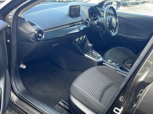 マツダ デミオ 13S 福島県 2017(平29)年 6.2万km チタニウムフラッシュマイカ 4WD 純正ナビ Bluetooth バックカメラ 衝突軽減ブレーキ シートヒーター 横滑り防止装置 LEDヘッドライト アイドリングストップ ドアバイザー フロアマット スマートキー