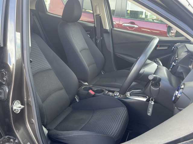 マツダ デミオ 13S 福島県 2017(平29)年 6.2万km チタニウムフラッシュマイカ 4WD 純正ナビ Bluetooth バックカメラ 衝突軽減ブレーキ シートヒーター 横滑り防止装置 LEDヘッドライト アイドリングストップ ドアバイザー フロアマット スマートキー