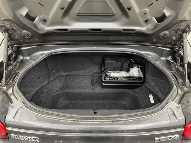 マツダ ロードスター ＲＦ VS 埼玉県 2020(令2)年 3.4万km マシーングレープレミアムM ６MT/オープンカー/BOSEサウンド/純正７インチSDナビ/DTV/USB/BT/AUX/DVD/CD/ブラインドスポットモニター/クルーズコントロール/レーンキープアシスト/バックカメラ/レザーシート/シートヒーター/ドライブレコーダー前方/LEDオートライト/ビルトインETC