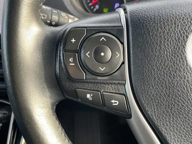 トヨタ ヴォクシー ZS 煌Ⅲ 滋賀県 2021(令3)年 3.3万km イナズマスパーキングブラックガラスフレーク 純正SDナビ/(フルセグTV CD DVD Bluetooth)/純正フリップダウンモニター/バックカメラ/トヨタセーフティセンス/・クルーズコントロール/・プリクラッシュセーフティ/・レーンディパーチャーアラート/・先行車発信通知/・クリアランスソナー/両側パワースライドドア/ステアリングリモコン/革巻きステアリング/前後ドライブレコーダー/ビルトインETC/リアサンシェード/電動格納ミラー/LEDオートヘッドライト