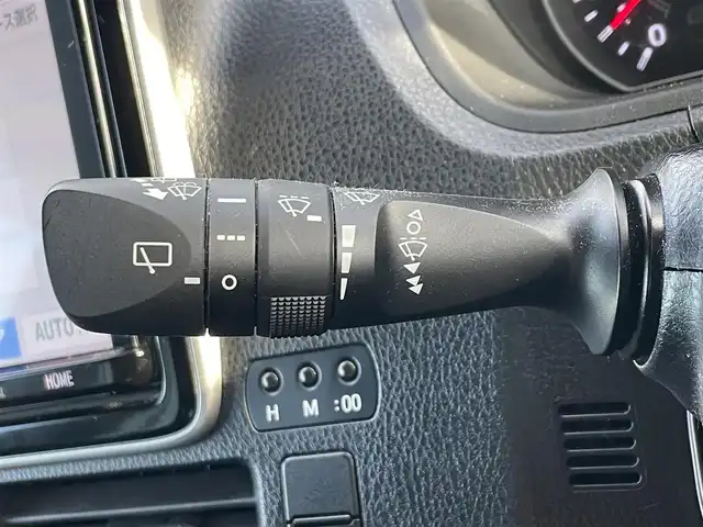 トヨタ ヴォクシー ZS 煌Ⅲ 滋賀県 2021(令3)年 3.3万km イナズマスパーキングブラックガラスフレーク 純正SDナビ/(フルセグTV CD DVD Bluetooth)/純正フリップダウンモニター/バックカメラ/トヨタセーフティセンス/・クルーズコントロール/・プリクラッシュセーフティ/・レーンディパーチャーアラート/・先行車発信通知/・クリアランスソナー/両側パワースライドドア/ステアリングリモコン/革巻きステアリング/前後ドライブレコーダー/ビルトインETC/リアサンシェード/電動格納ミラー/LEDオートヘッドライト