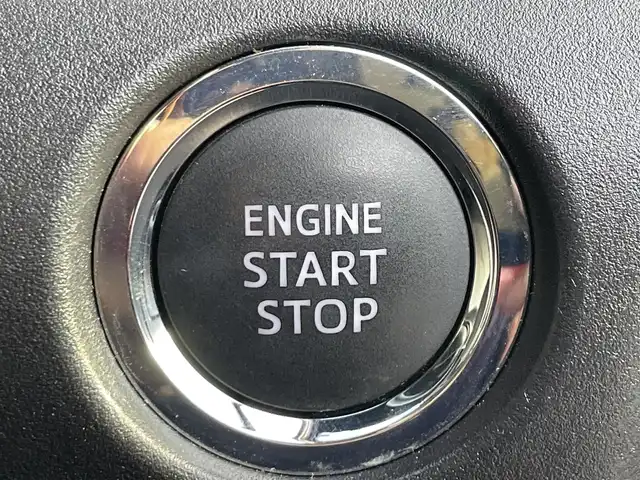 トヨタ ヴォクシー ZS 煌Ⅲ 滋賀県 2021(令3)年 3.3万km イナズマスパーキングブラックガラスフレーク 純正SDナビ/(フルセグTV CD DVD Bluetooth)/純正フリップダウンモニター/バックカメラ/トヨタセーフティセンス/・クルーズコントロール/・プリクラッシュセーフティ/・レーンディパーチャーアラート/・先行車発信通知/・クリアランスソナー/両側パワースライドドア/ステアリングリモコン/革巻きステアリング/前後ドライブレコーダー/ビルトインETC/リアサンシェード/電動格納ミラー/LEDオートヘッドライト