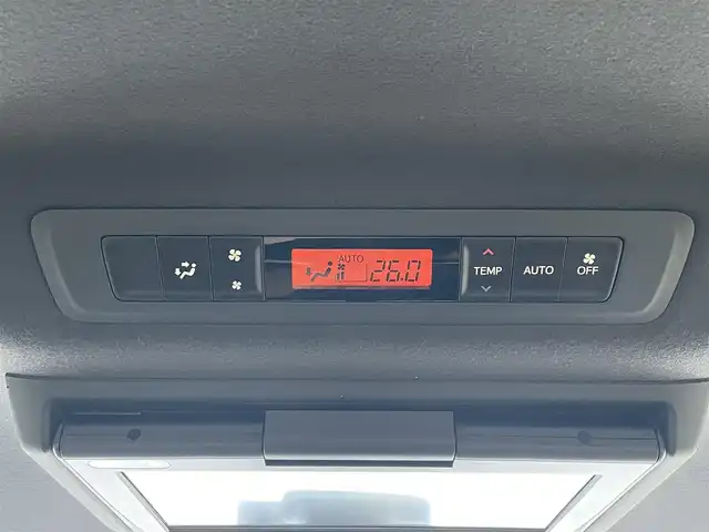 トヨタ ヴォクシー ZS 煌Ⅲ 滋賀県 2021(令3)年 3.3万km イナズマスパーキングブラックガラスフレーク 純正SDナビ/(フルセグTV CD DVD Bluetooth)/純正フリップダウンモニター/バックカメラ/トヨタセーフティセンス/・クルーズコントロール/・プリクラッシュセーフティ/・レーンディパーチャーアラート/・先行車発信通知/・クリアランスソナー/両側パワースライドドア/ステアリングリモコン/革巻きステアリング/前後ドライブレコーダー/ビルトインETC/リアサンシェード/電動格納ミラー/LEDオートヘッドライト