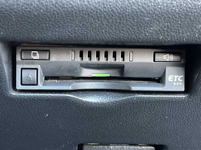 トヨタ パッソ モーダ　S 千葉県 2016(平28)年 2.8万km ダークエメラルドマイカ 純正SDナビ/(AM/FM/フルセグ/BT)/衝突被害軽減システム/車線逸脱警報/バックカメラ/横滑り防止装置/ETC/ドライブレコーダー/アイドリングストップ/LEDヘッドライト/フォグランプ/ウィンカーミラー/電動格納ミラー/社外14インチAW/シートリフター/プッシュスタート/スマートキー/フロアマット/スペアキー/取扱説明書/保証書