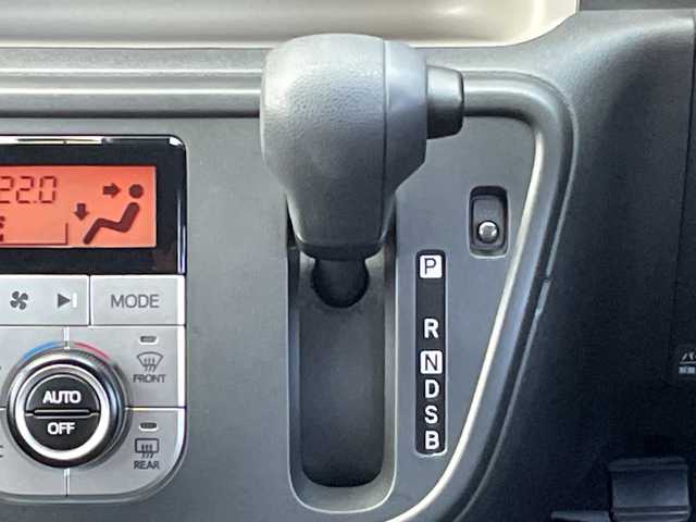 トヨタ パッソ モーダ　S 千葉県 2016(平28)年 2.8万km ダークエメラルドマイカ 純正SDナビ/(AM/FM/フルセグ/BT)/衝突被害軽減システム/車線逸脱警報/バックカメラ/横滑り防止装置/ETC/ドライブレコーダー/アイドリングストップ/LEDヘッドライト/フォグランプ/ウィンカーミラー/電動格納ミラー/社外14インチAW/シートリフター/プッシュスタート/スマートキー/フロアマット/スペアキー/取扱説明書/保証書