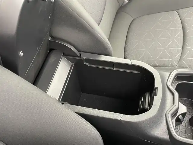 トヨタ ＲＡＶ４ X 千葉県 2020(令2)年 5万km ホワイトパールクリスタルシャイン 社外SDナビ/【AM/FM/Bluetooth/USB/HDMI】/フルセグTV/ビルトインETC/オートライト/オートハイビーム/衝突軽減ブレーキ/レーンキープアシスト/前後コーナーセンサー/LEDヘッドライト/レーダークルーズコントロール/スマートキー/プッシュスタート/純正アルミホイール/純正フロアマット