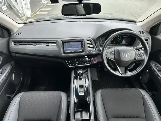 ホンダ ヴェゼル ハイブリッド Z ホンダセンシング 静岡県 2018(平30)年 2.5万km クリスタルブラックパール 純正SDナビ/Bluetooth/バックカメラ/フルセグテレビ/純正ビルトインETC/純正ドライブレコーダー前方のみ/純正フロアマット/純正アルミホイール/パドルシフト/電動パーキングブレーキ/追従式クルーズコントロール/LKAS/横滑り防止装置/衝突軽減システム/LEDヘッドライト/オートライト/フォグランプ