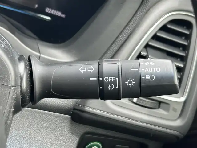 ホンダ ヴェゼル ハイブリッド Z ホンダセンシング 静岡県 2018(平30)年 2.5万km クリスタルブラックパール 純正SDナビ/Bluetooth/バックカメラ/フルセグテレビ/純正ビルトインETC/純正ドライブレコーダー前方のみ/純正フロアマット/純正アルミホイール/パドルシフト/電動パーキングブレーキ/追従式クルーズコントロール/LKAS/横滑り防止装置/衝突軽減システム/LEDヘッドライト/オートライト/フォグランプ