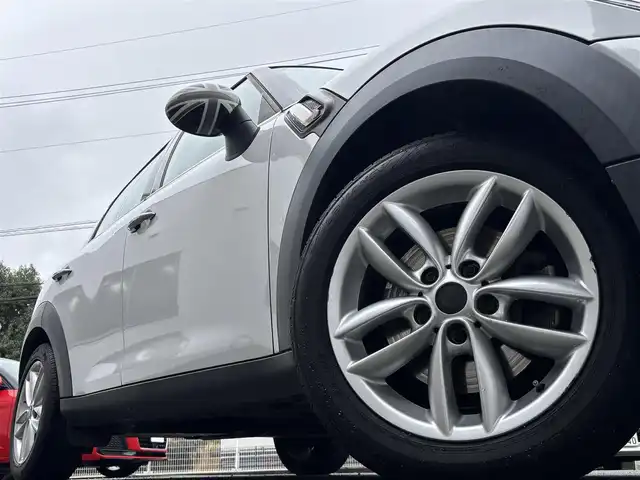 ＭＩＮＩ ミニ クロスオーバー クーパー S 熊本県 2011(平23)年 4.8万km ライトホワイト 社外ナビ（AVIC-VH09）/【フルセグTV/Bluetooth再生/CD/DVD】/バックカメラ/ルーフレール/パドルシフト/HIDライト/フォグライト/純正17インチAW/プッシュスタート/ドライブレコーダー/電動格納ミラー/オートエアコン