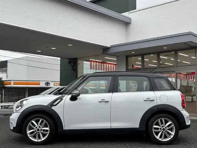 ＭＩＮＩ ミニ クロスオーバー クーパー S 熊本県 2011(平23)年 4.8万km ライトホワイト 社外ナビ（AVIC-VH09）/【フルセグTV/Bluetooth再生/CD/DVD】/バックカメラ/ルーフレール/パドルシフト/HIDライト/フォグライト/純正17インチAW/プッシュスタート/ドライブレコーダー/電動格納ミラー/オートエアコン