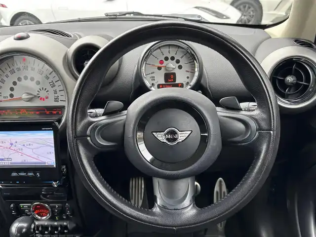 ＭＩＮＩ ミニ クロスオーバー クーパー S 熊本県 2011(平23)年 4.8万km ライトホワイト 社外ナビ（AVIC-VH09）/【フルセグTV/Bluetooth再生/CD/DVD】/バックカメラ/ルーフレール/パドルシフト/HIDライト/フォグライト/純正17インチAW/プッシュスタート/ドライブレコーダー/電動格納ミラー/オートエアコン