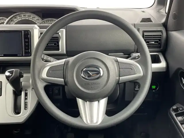 ダイハツ ウェイク X SA 新潟県 2015(平27)年 6.6万km オフビートカーキM 禁煙車/4WD/ターボ/片側パワースライドドア/社外7インチワイドナビ/→フルセグTV/Bluetooth/CD/DVD/FM/AM/バックカメラ/横滑り防止装置/衝突軽減システム/運転席シートヒーター/〇プッシュスタート/〇電動格納ミラー/〇ドアバイザー/〇フロアマット/〇スマートキー/〇シガーソケット/オートライト/LEDヘッドライト/フォグライト/ETC/二列目両側サンシェード/助手席下収納