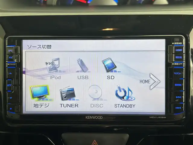 ダイハツ タント カスタム X SA 道央・札幌 2015(平27)年 6.3万km パールホワイトⅢ ・4WD/・寒冷地仕様/・純正SDナビ/・CD/DVD/USB/SD/・フルセグTV/・バックカメラ/・ETC/・ドライブレコーダー/・衝突軽減ブレーキ/・横滑り防止装置/・盗難防止装置/・キセノンヘッドライト/・オートライト/・社外フロアマット/・プッシュスタート/・スマートキー/・スペアキー/・保証書/・取扱説明書