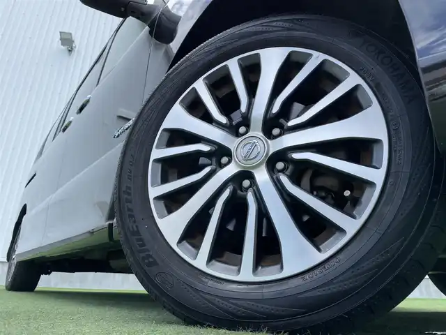 日産 セレナ HWS S HV Vセレ +Sefty Aセーフ 香川県 2015(平27)年 4.7万km ダイヤモンドブラック 登録時走行距離：47065km/メーカー純正ナビ/全方位カメラ/前後ドライブレコーダー/ビルトインETC/両側パワースライドドア/エマージェンシーブレーキ/レーンキープアシスト/クルーズコントロール/横滑り防止装置/アイドリングストップ/ロールサンシェード/ISOFIX/革巻きステアリング/ステアリングスイッチ/プッシュスタート/スマートキー/スペアキー
