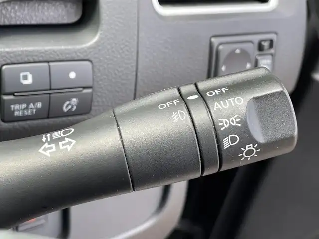 日産 セレナ HWS S HV Vセレ +Sefty Aセーフ 香川県 2015(平27)年 4.7万km ダイヤモンドブラック 登録時走行距離：47065km/メーカー純正ナビ/全方位カメラ/前後ドライブレコーダー/ビルトインETC/両側パワースライドドア/エマージェンシーブレーキ/レーンキープアシスト/クルーズコントロール/横滑り防止装置/アイドリングストップ/ロールサンシェード/ISOFIX/革巻きステアリング/ステアリングスイッチ/プッシュスタート/スマートキー/スペアキー