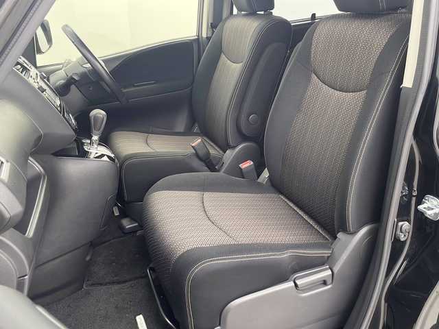 日産 セレナ HWS S HV Vセレ +Sefty Aセーフ 埼玉県 2015(平27)年 4.8万km ダイヤモンドブラック メーカー純正ナビ/全方位カメラ/前後ドライブレコーダー/ビルトインETC/両側パワースライドドア/エマージェンシーブレーキ/レーンキープアシスト/クルーズコントロール/前後コーナーセンサー/TV/アイドリングストップ/ロールサンシェード/革巻きステアリング/ステアリングスイッチ/プッシュスタート/スマートキー/スペアキー