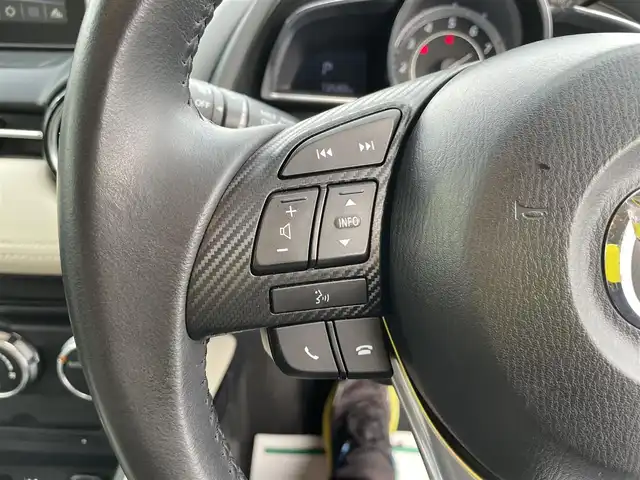 マツダ デミオ 13S Lパッケージ 石川県 2014(平26)年 7.4万km ソウルレッドプレミアムメタリック レーダーブレーキ/純正メモリーナビ/CD/DVD/フルセグTV/バックカメラ/LEDヘッドライト/ETC/ハーフレザーシート/スマートキー/プッシュスタート/電動ミラー/ドライブレコーダー/純正アルミホイール/オートライト
