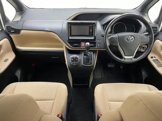トヨタ ノア G 兵庫県 2014(平26)年 6.4万km ホワイトパールクリスタルシャイン 純正SDナビ(Bluetooth/CD/DVD/フルセグTV)/両側パワースライドドア/バックカメラ/アイドリングストップ/ビルトインＥＴＣ/ドアバイザー/純正フロアマット/ＬＥＤヘッドライト/フォグランプ/オートライト/オートマチックハイビーム/純正アルミホイール/ドイブレコーダー