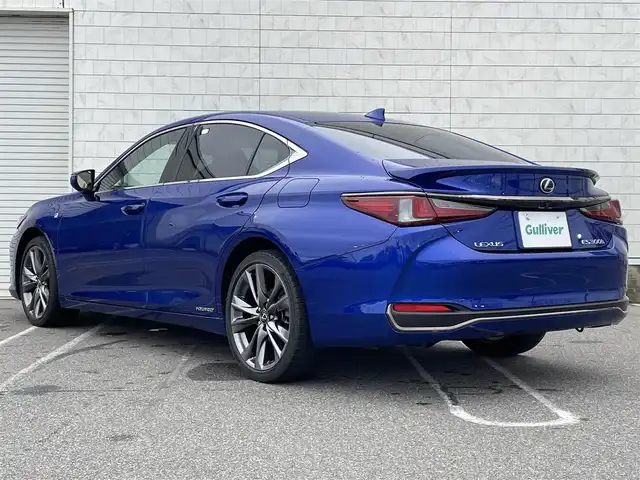 レクサス ＥＳ 300h Fスポーツ 新潟県 2019(平31)年 3.1万km ヒートブルーコントラストレイヤリング サンルーフ/セーフティシステム/ワンオーナー/メーカーナビ/(AM/FM/CD/DVD/BT/フルセグ)/バックカメラ/ETC2.0/クルーズコントロール追従有/革巻きステアリング/ステアリングスイッチ/パドルシフト/MTモード付きAT/ステアリングヒーター/赤革シート/エアシート/シートヒーター/パワーシート/AUTOライト/LEDヘッドライト/前後ドライブレコーダー/電動サンシェード/横滑り防止/プッシュスタート/スマートキー